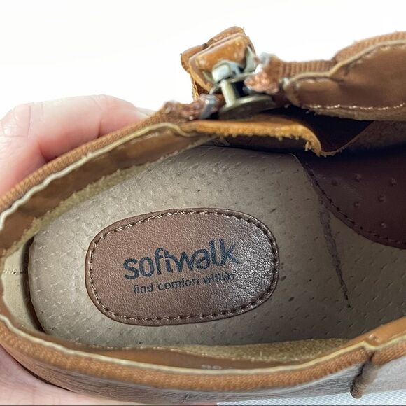 Soft Walk Faux Leather Ankle Boots - Women’s 8 - Picture 11 of 13